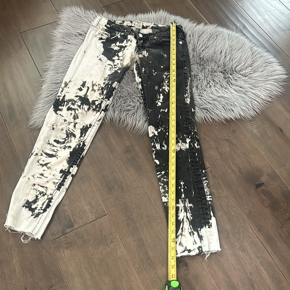 True religion distressed jeans - Picture 14 of 17